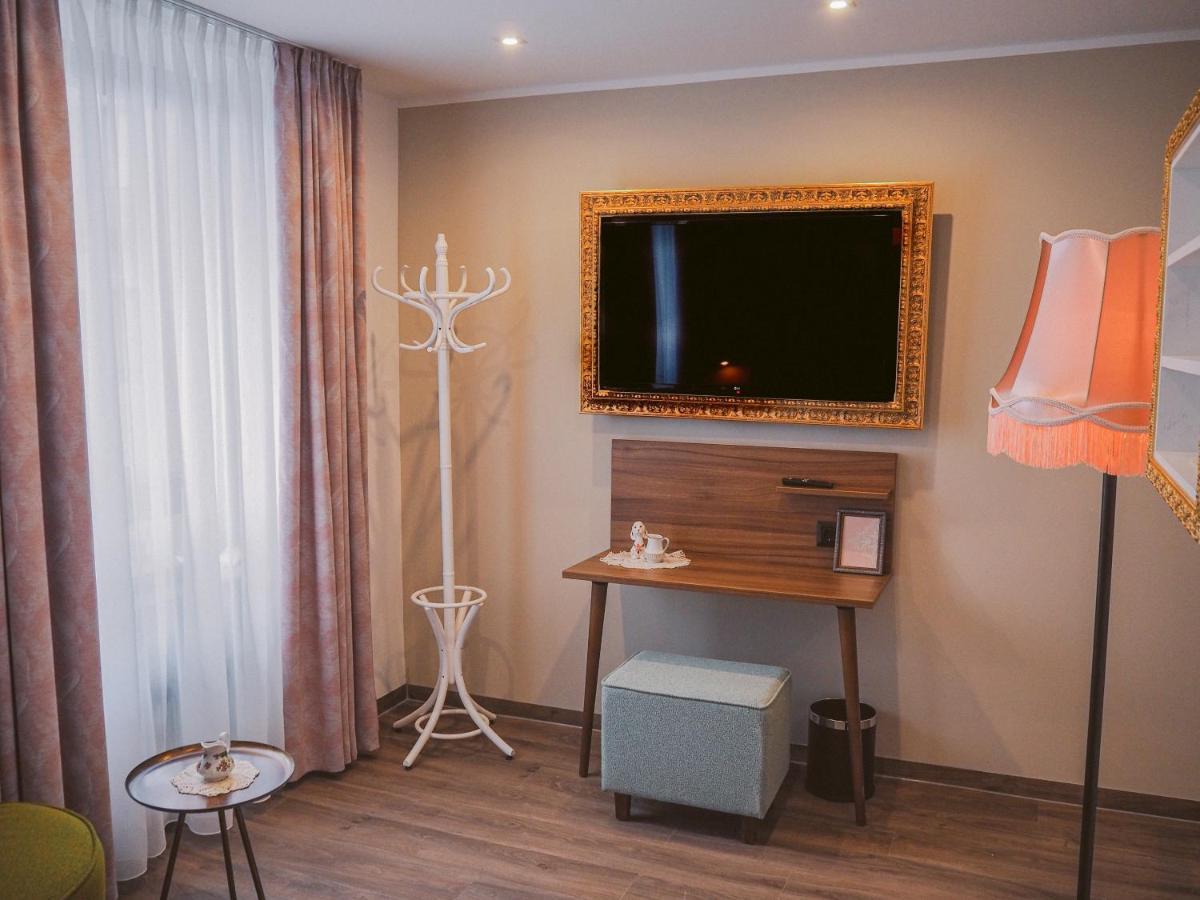 Tante Alma'S Muelheimer Hotel 鲁尔河畔米尔海姆 外观 照片